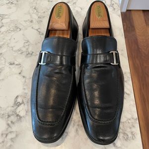 Magnanni Loafers - Black - Size 8 (Fit like a 9)
